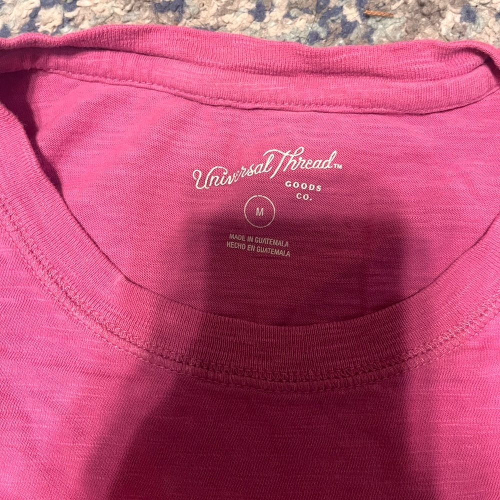 Universal Thread Heather Pink Pocket T-Shirt Women's Size Medium - Picture 2 of 2